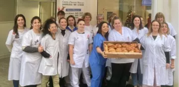 La gagnante des chocolatine avec l'équipe de radiologie